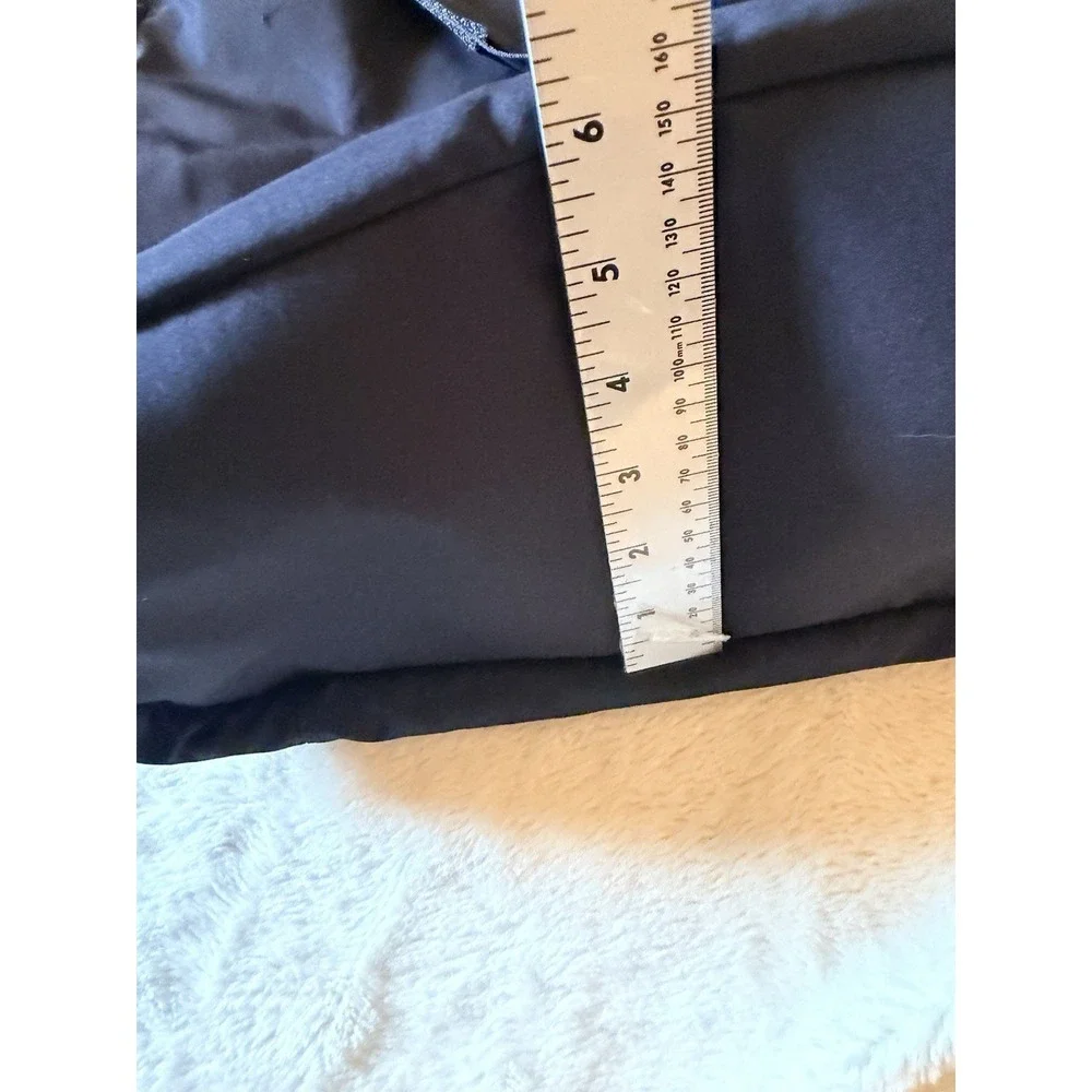 Beyond Yoga Black Mat Bag Drawstring Zip Closure Adjustable Strap 2 Pockets